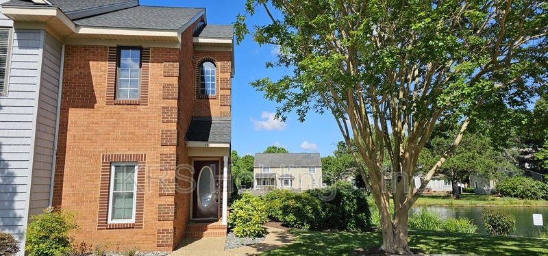 Hampton Condo: 200 Mainsail Dr.