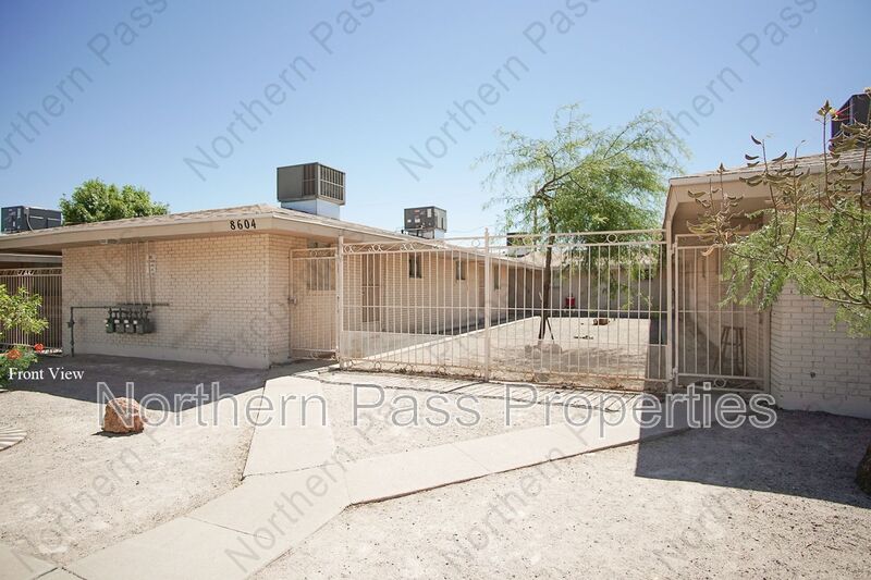 El Paso Condo: 8604 Lawson