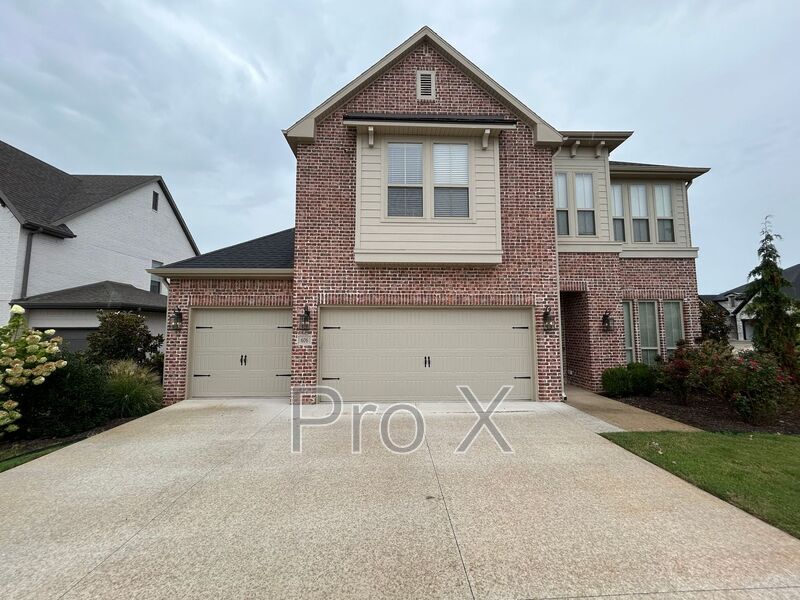 Cave Springs House: 606 Mill Pond Way