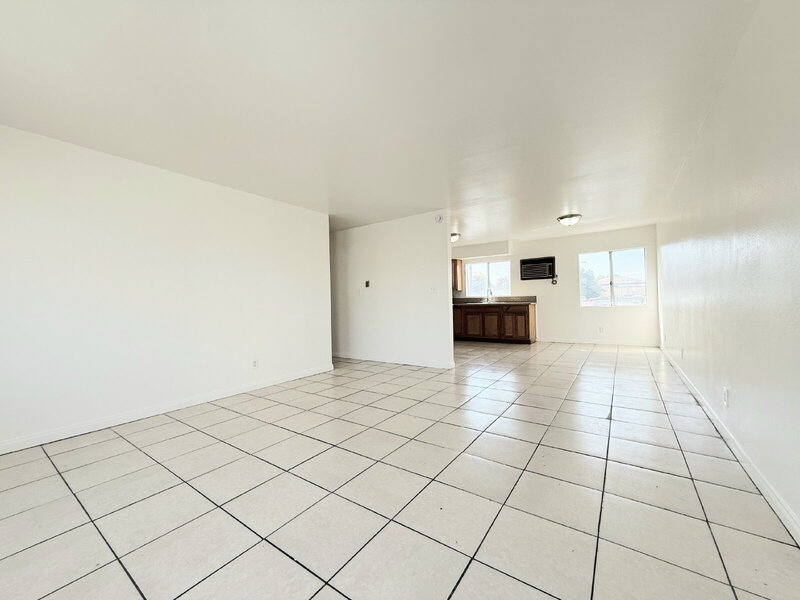 Los Angeles Condo: 1142 South Eastman Avenue