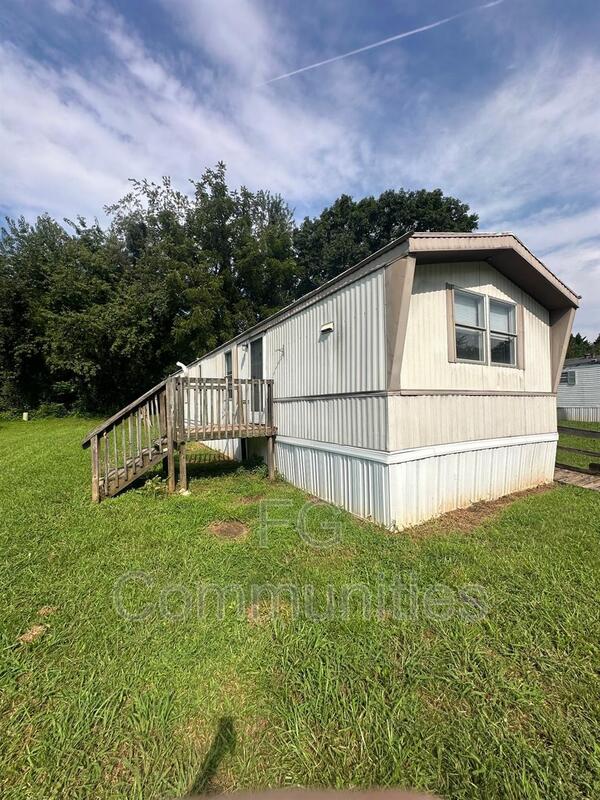 Morganton House: 2353 US-70 Unit 5