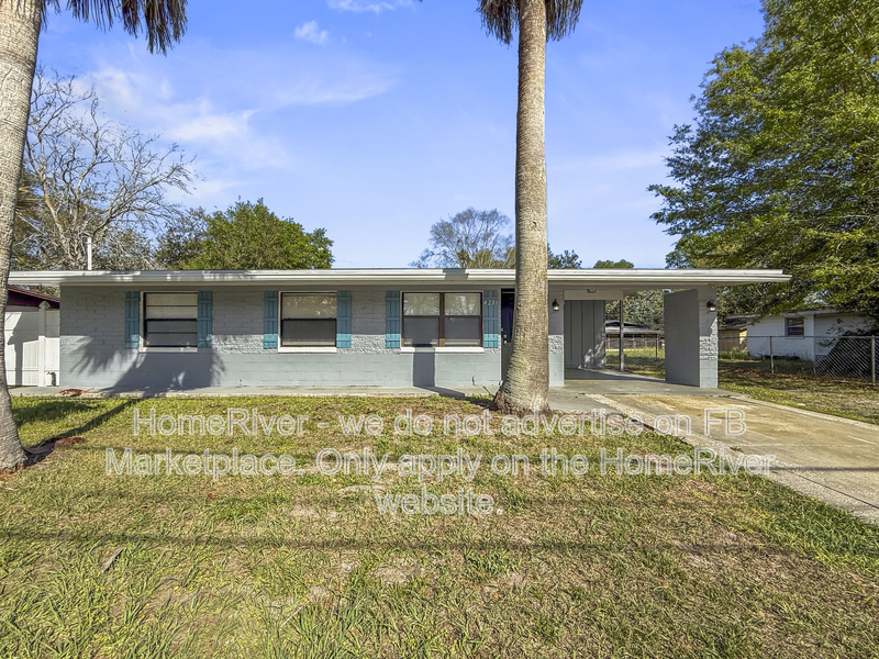 Jacksonville House: 4231 Sabine Dr