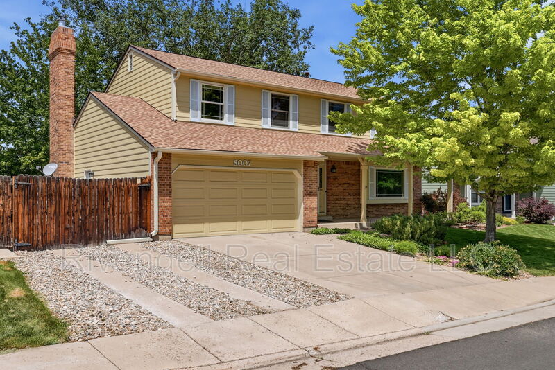 Littleton House: 8007 S Datura St