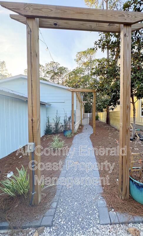 Santa Rosa Beach House: 444 Montigo Ave N