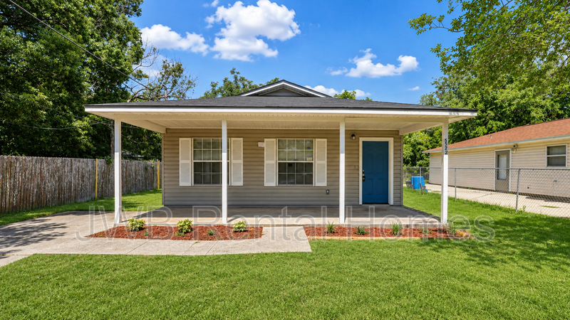 Jacksonville House: 5352 Dodge Rd