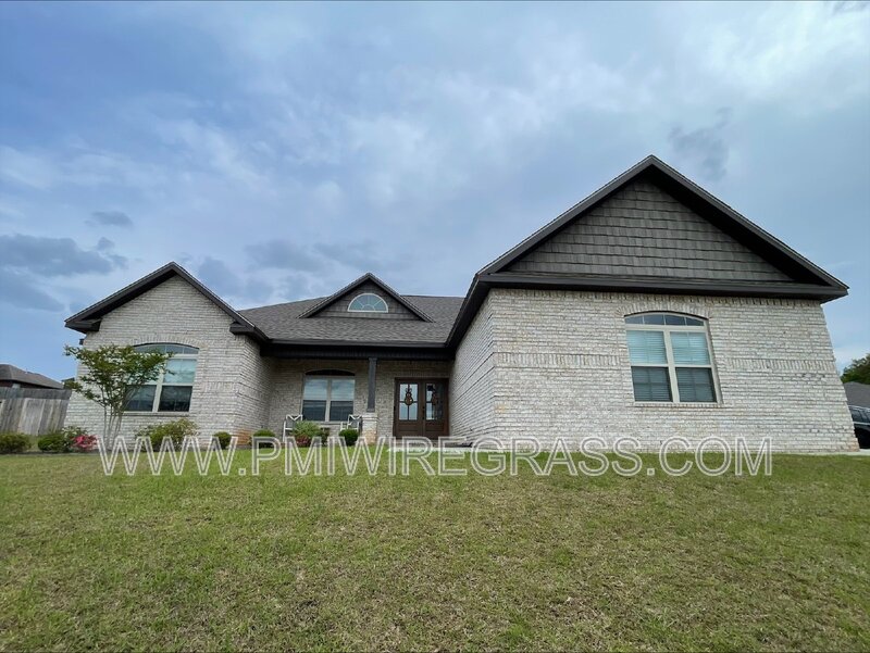 Enterprise House: 117 Crest Hill Drive