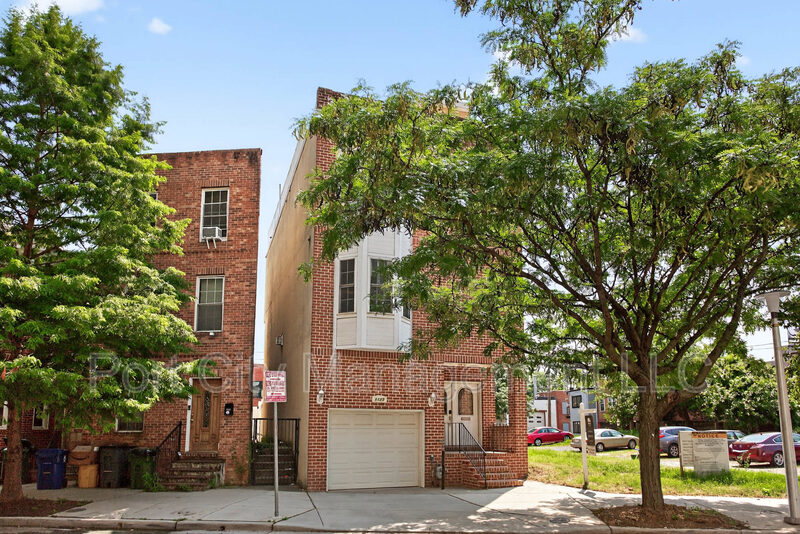 Baltimore House: 1125 Race St