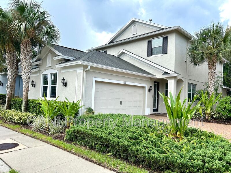 Tampa House: 11210 Roseate Drive