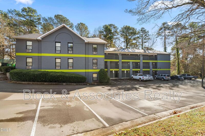 Raleigh Condo: 5104 Hollyridge Drive