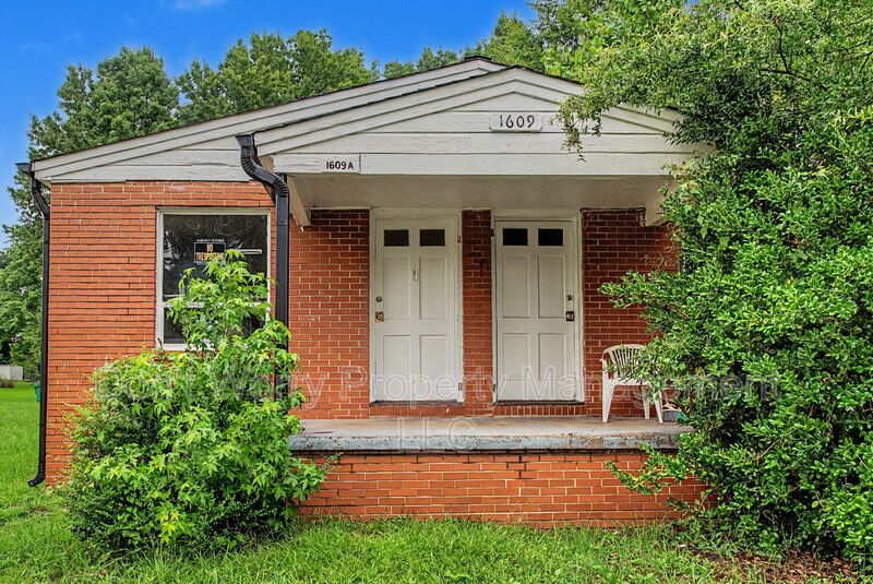 High Point Condo: 1609 Oneka Ave