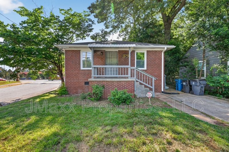 East Point Condo: 2036 McPherson Drive