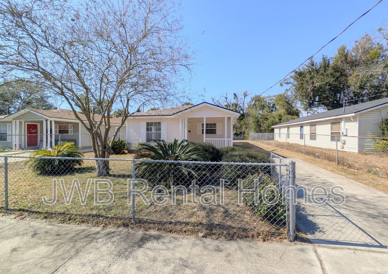 Jacksonville House: 1310 Harrison St