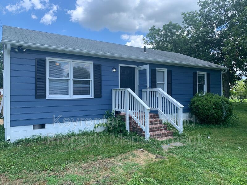 Richmond House: 5121 Randall Avenue