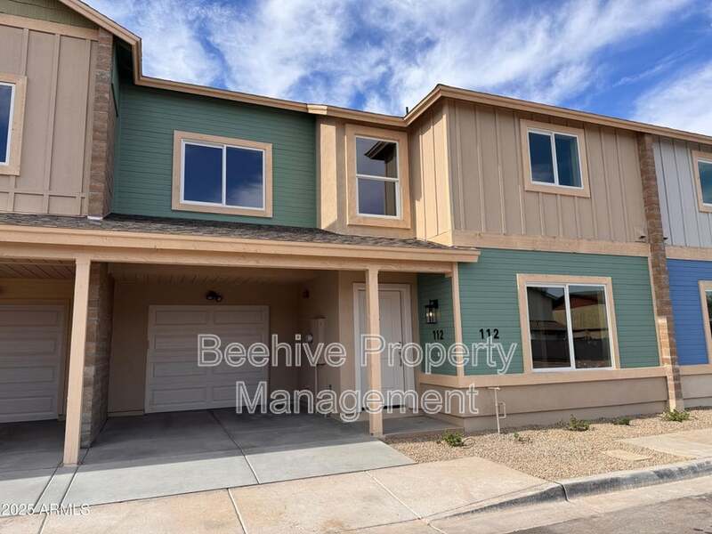 Mesa House: 523 S Pasadena