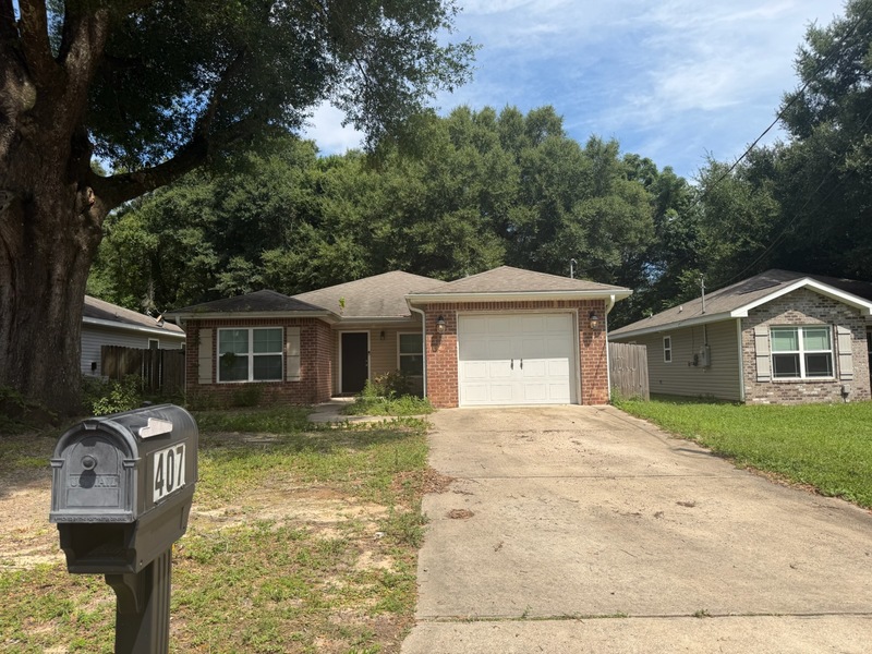 Crestview House: 407 East Field Avenue