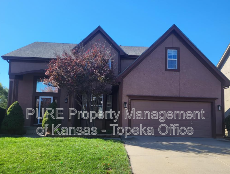 Overland Park House: 13724 Gillette St