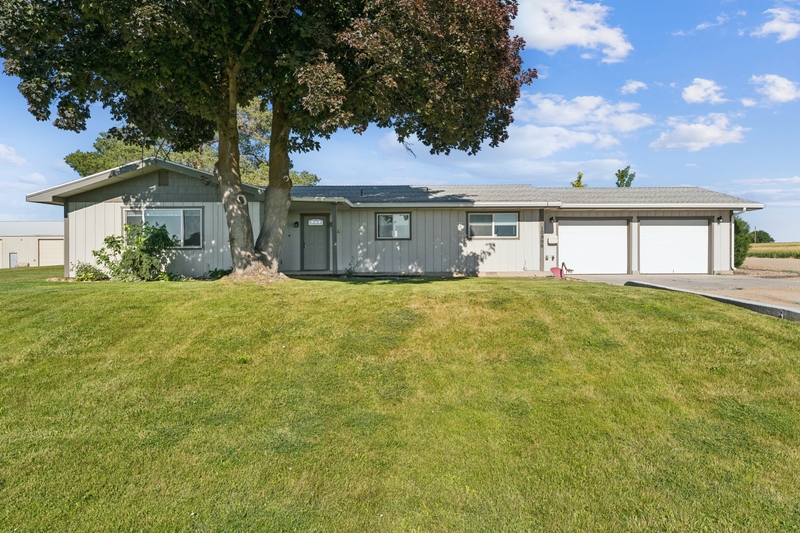 Middleton House: 10996 Willis Road