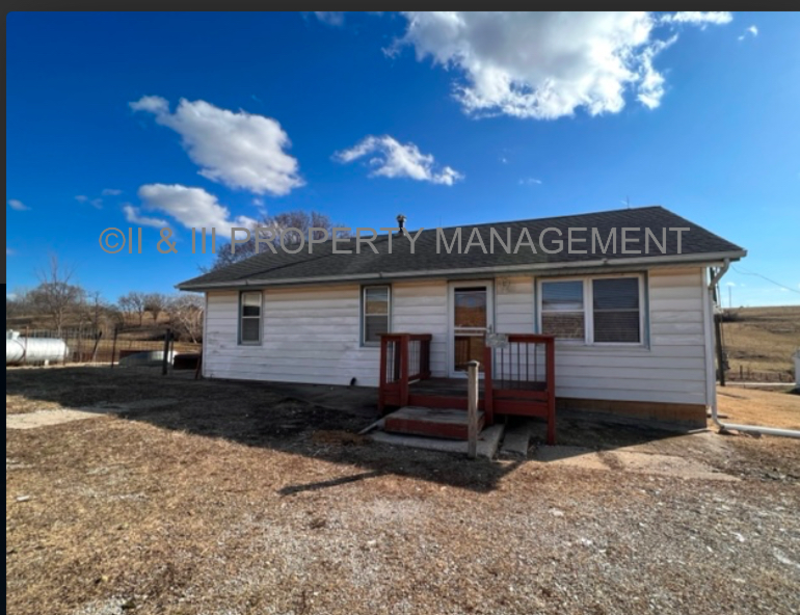 Bonner Springs House: 13920 Kansas Ave