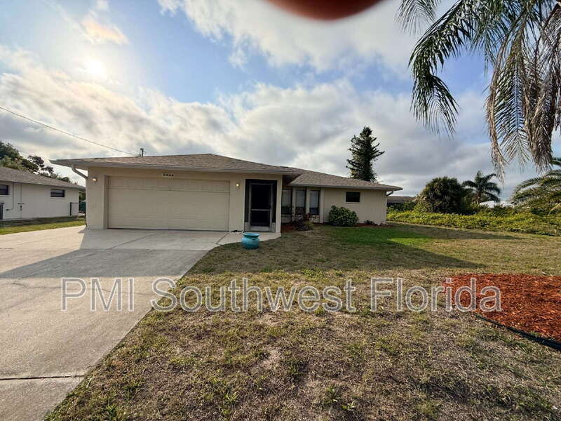 Englewood House: 7344 Brookhaven Ter