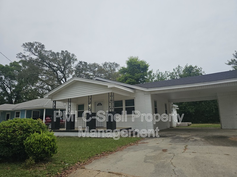 Pensacola House: 3258 Peagler Plaza Rd