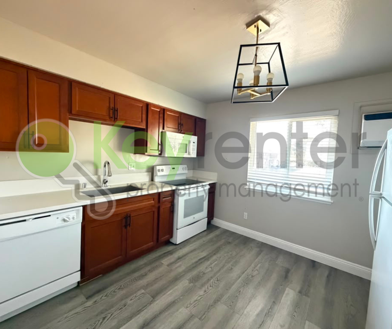 Sacramento House: 5724 Falconer Way