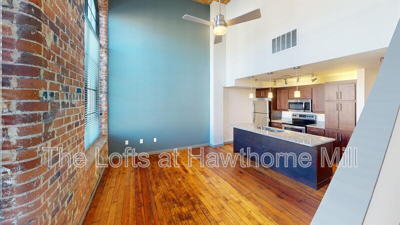 Charlotte Apartment: 1101 Hawthorne Ln