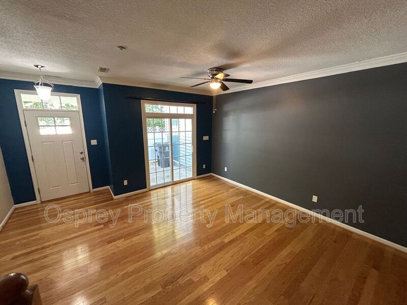 Welcome to this charming Condo! “ASK ABOUT OUR ZERO DEPOSIT” - Photo 4