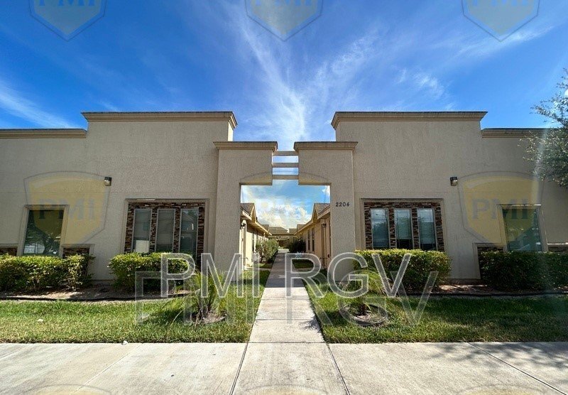 Edinburg Condo: 2204 Taxco Ct