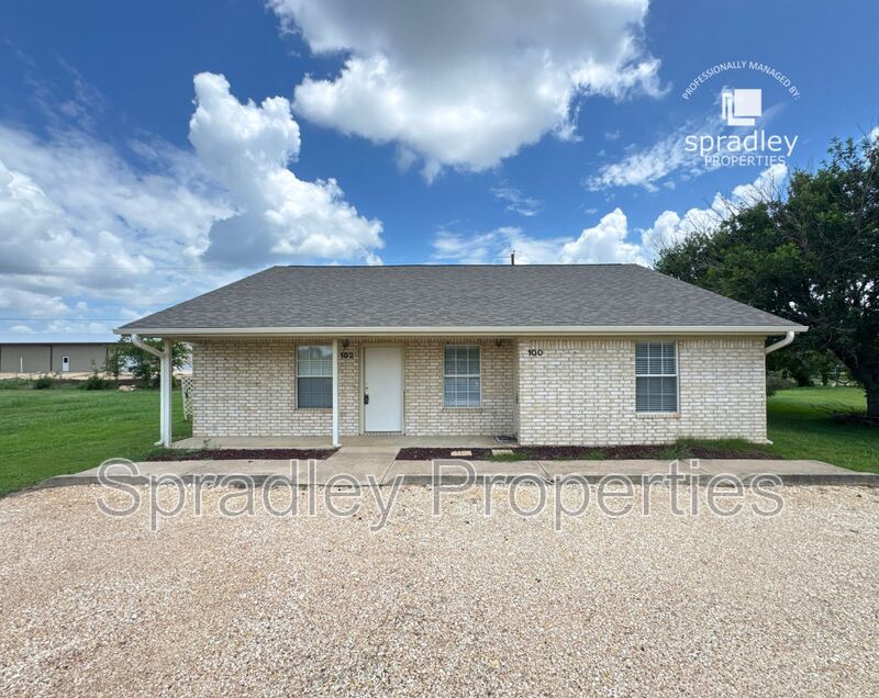 Salado Townhome: 102 Lacey Lou Ln