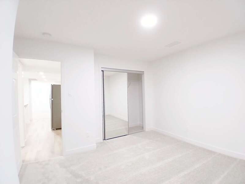 Edmonton Condo: 5116 Kinney Place SW