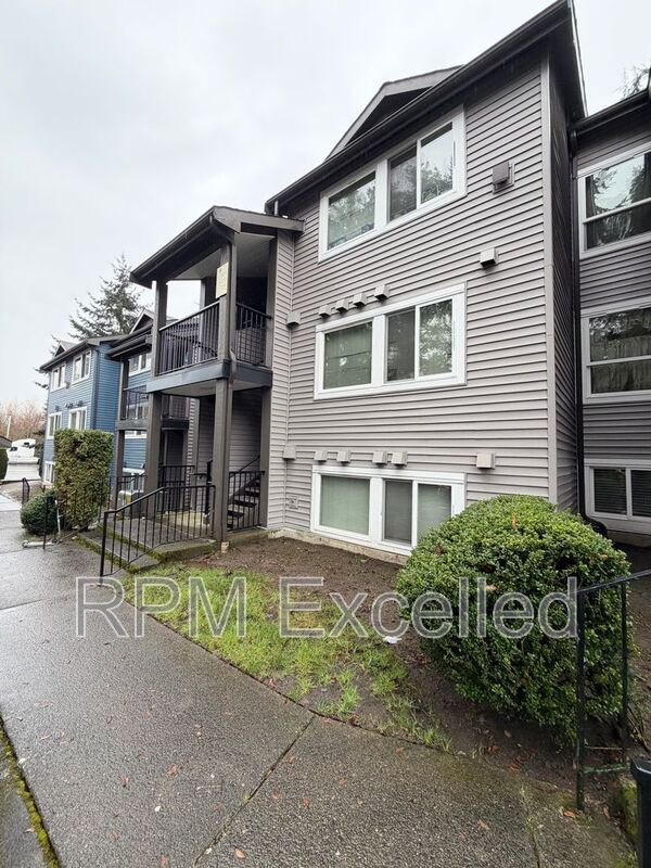 Kent Condo: 26339 116th Ave SE