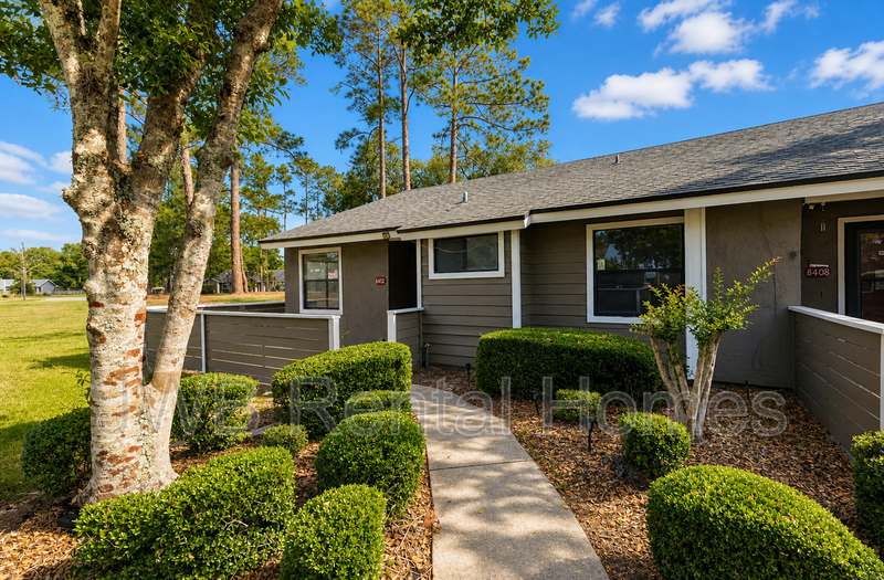 Jacksonville Townhome: 8412 Long Meadow Cir N