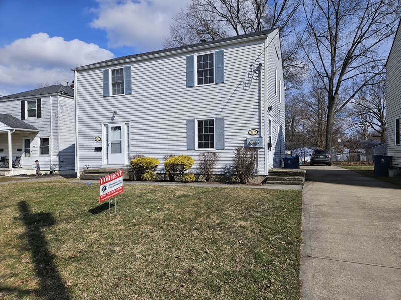 Lorain Condo: 3979 Gary Avenue - 3979 - 2