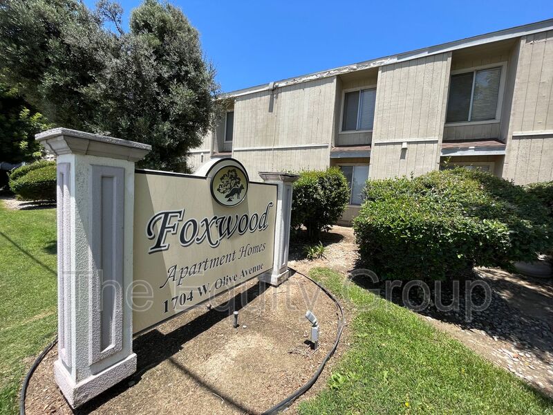 Porterville Condo: 1704 W Olive Ave