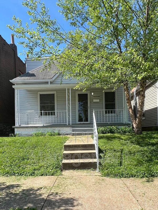 St. Louis House: 5318 Quincy St
