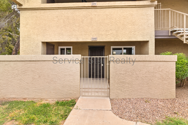 Phoenix House: 4050 E Cactus Rd