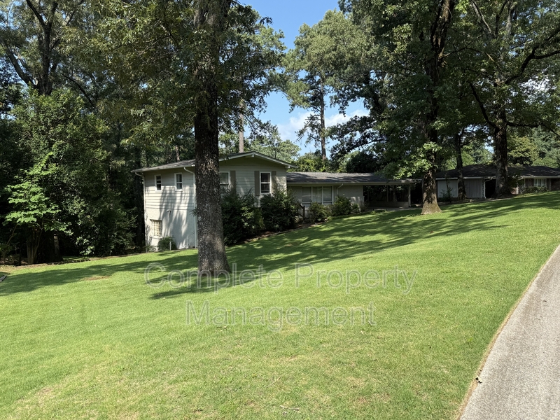 Vestavia Hills House: 3153 Woodhaven Drive
