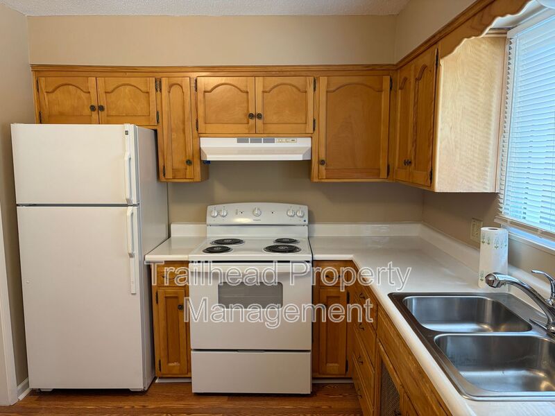 Mission House: 5884 W 58th St