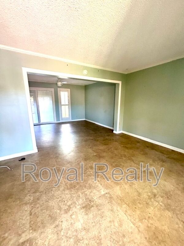 Pearl City Condo: 98-1376 Nola St