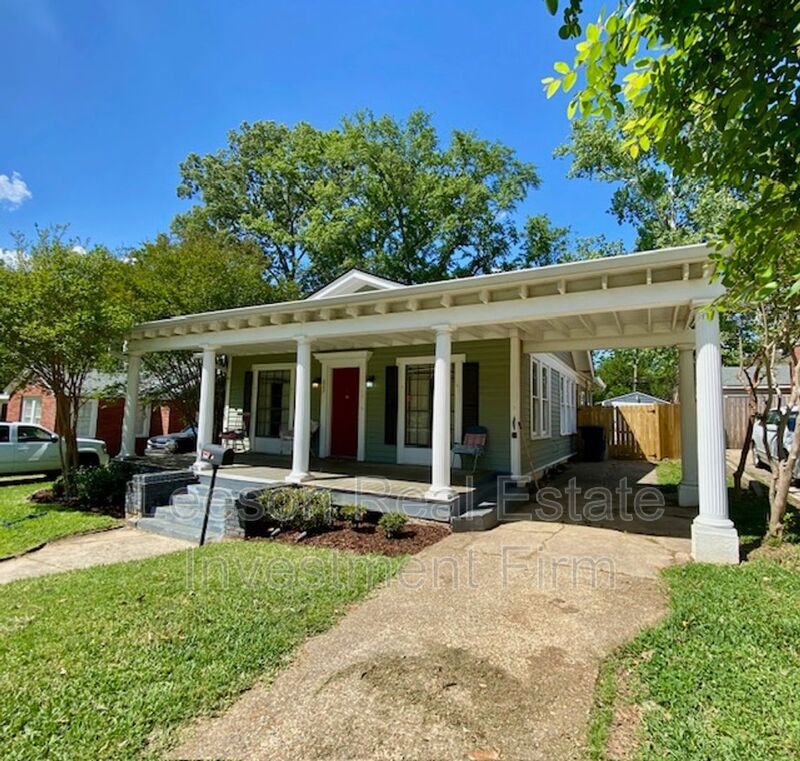 Shreveport House: 622 Columbia Street