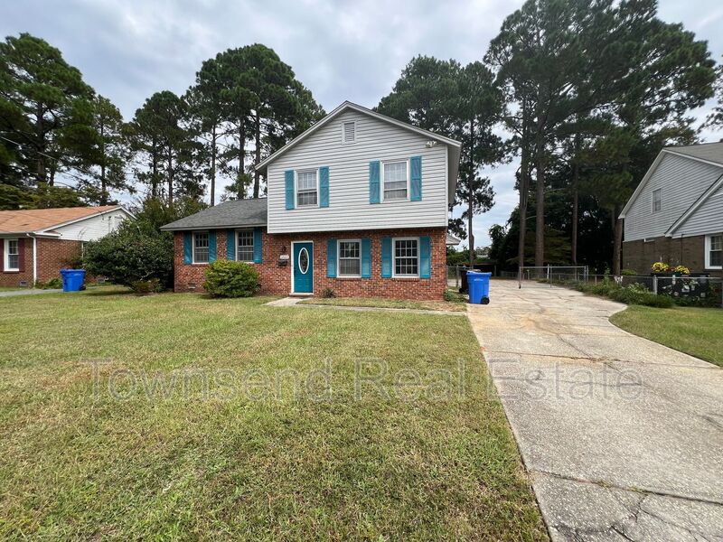 Fayetteville House: 5060 Chesapeake Rd.