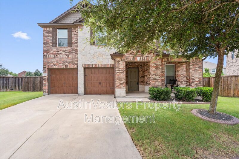 Leander House: 1208 Ravenside Cv