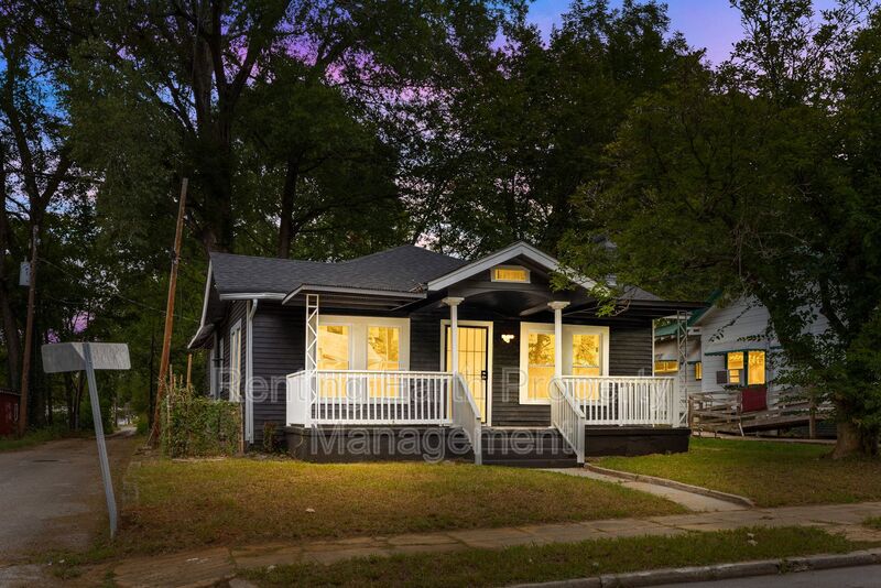 Birmingham House: 317 11th St SW