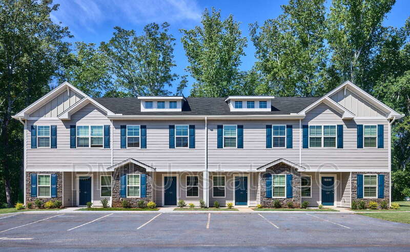 Pendleton Townhome: 105 Pendleton Place Way