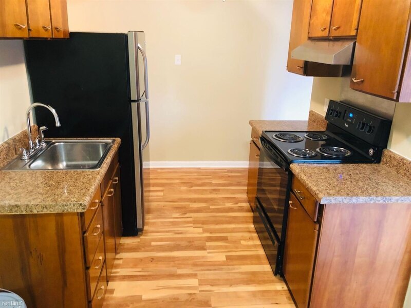 Richmond Condo: 4500 Grove Ave