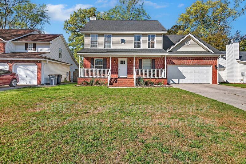 North Charleston House: 8591 Cislo Ct