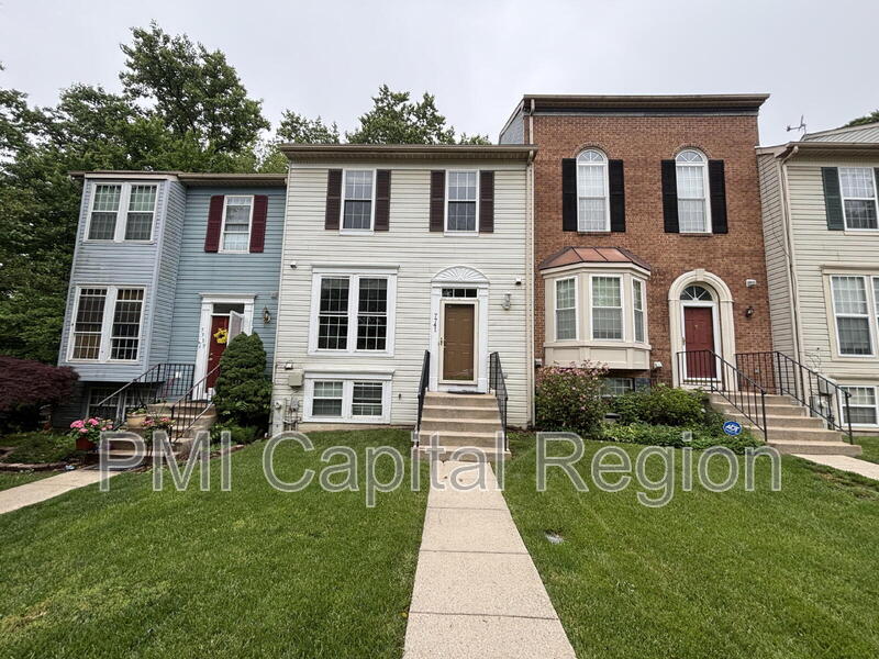 Elkridge Townhome: 7741 Patuxent Oak Ct
