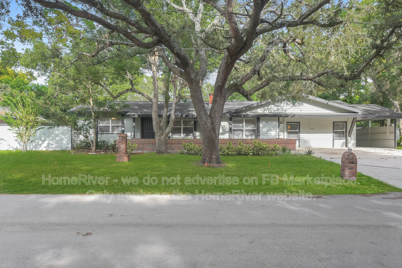 Altamonte Springs House: 1053 Spring Garden St