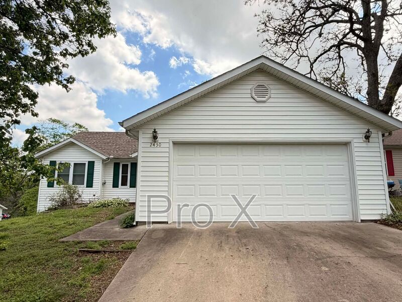 Joplin House: 2430 E Manitou