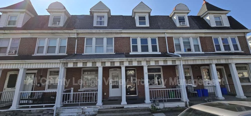 Bethlehem House: 316 E Union Blvd